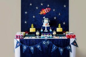 boys-outer-space-themed-party-ideas